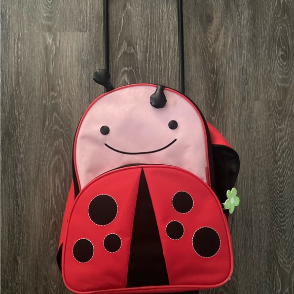 Skip Hop ladybug rolling suitcase - Picture 3 of 5